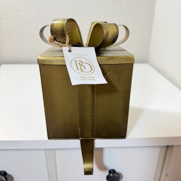 NWT BALLARD DESIGNS Gift Box Stocking Hanger Gold Metal Bow Box RARE RETIRED! - Picture 1 of 13